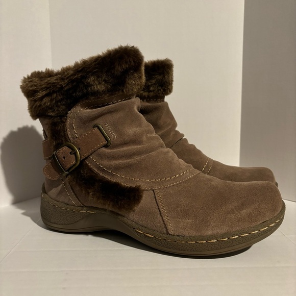 Baretraps Suede Boots Extreme Womens 8.5 Brown Taupe Faux Fur Side Zip Winter - Picture 2 of 12